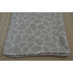 Baby Gear Gray White Blanket Giraffe Animal Print Security Lovey